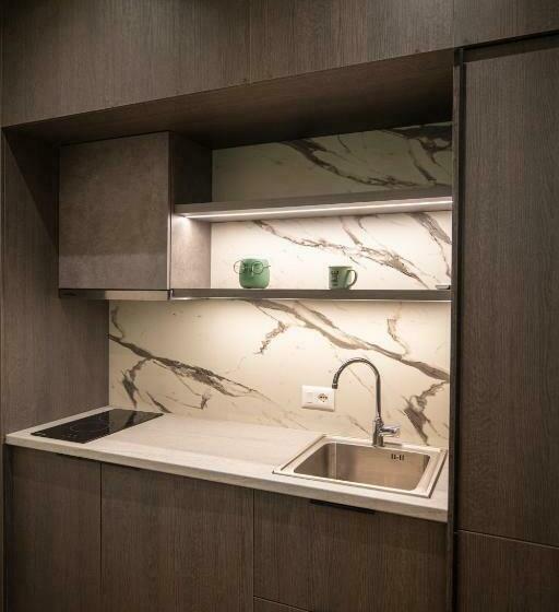 庭の見える１ベッドルームアパートメント, Vlore Luxury Apartaments Fael