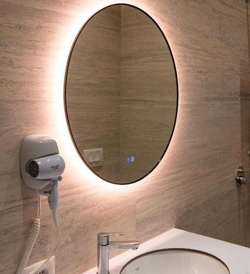 庭の見える１ベッドルームアパートメント, Vlore Luxury Apartaments Fael