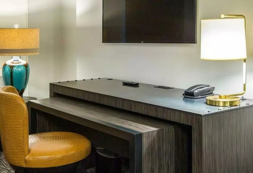 Standard-huone King-vuode, The Elmore Hotel, DFW Southlake, a Tribute Portfolio Hotel