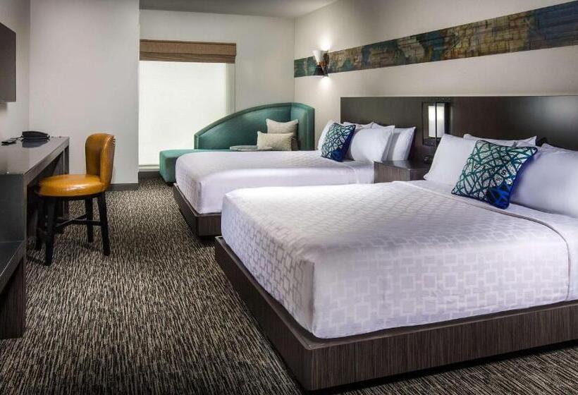 חדר סטנדרט מותאם לאדם עם מוגבלויות, The Southlake