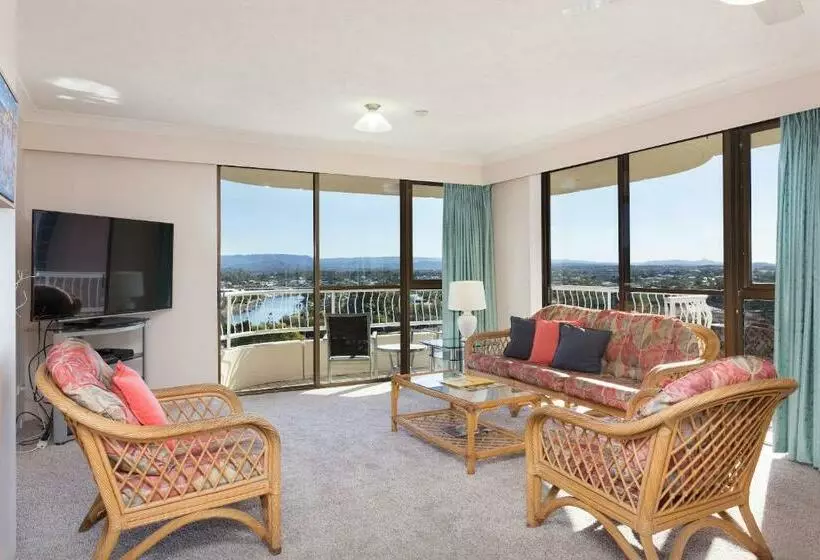 آپارتمان 3 خوابه, Capricornia Apartments