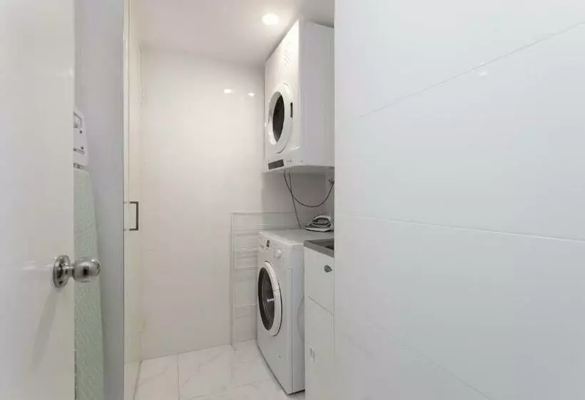 آپارتمان 2 خوابه, Capricornia Apartments