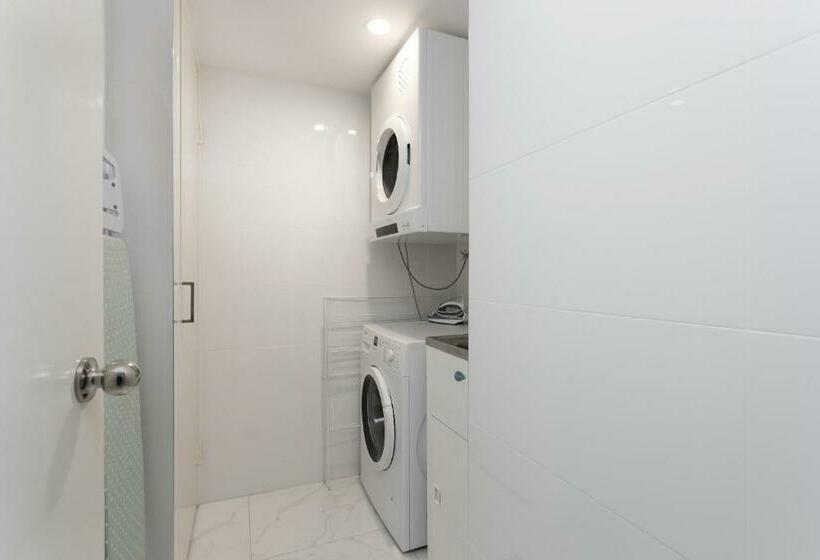 דירת שני חדרים, Capricornia Apartments