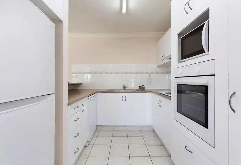 آپارتمان 3 خوابه, Capricornia Apartments