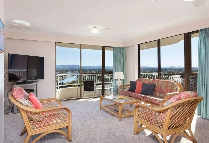 آپارتمان 3 خوابه, Capricornia Apartments