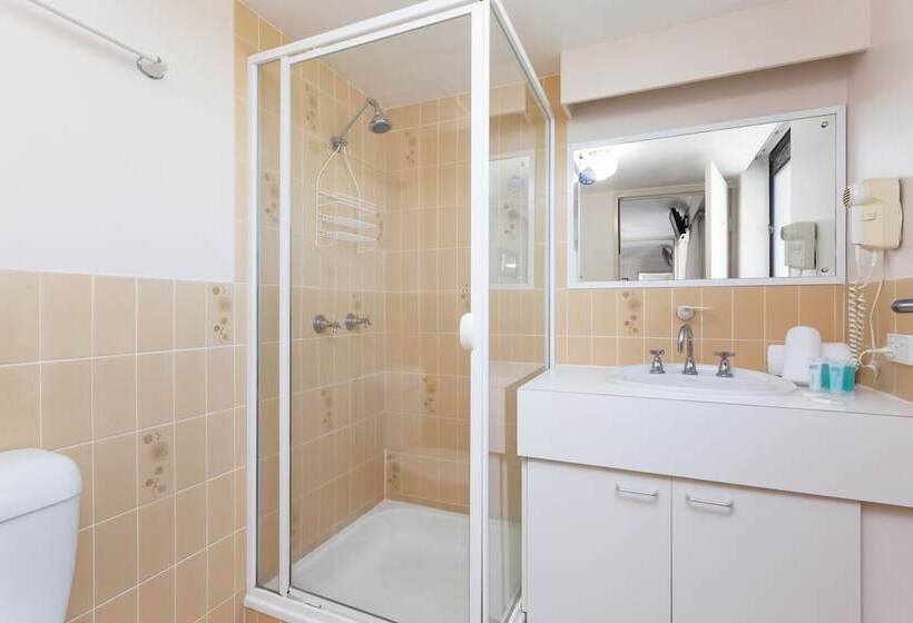 דירת שלושה חדרים, Capricornia Apartments