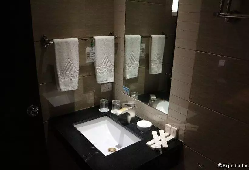سوییت اجرایی, Avenue Suites