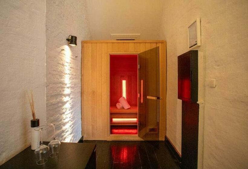 جناح ديلوكس, B&b Suites Feek