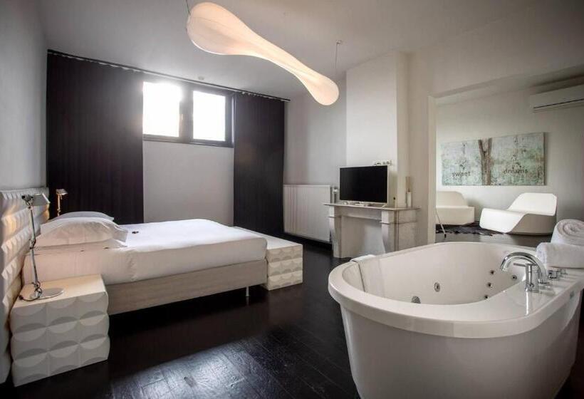 سوییت خانوادگی, B&b Suites Feek