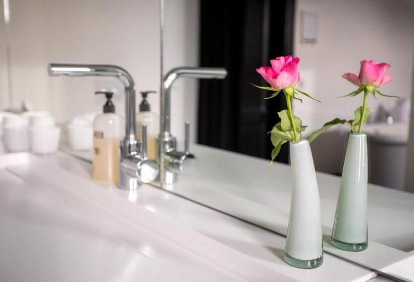 جناح عائلي, B&b Suites Feek