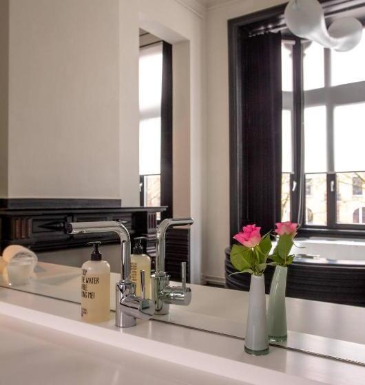 جناح سرير كينج, B&b Suites Feek