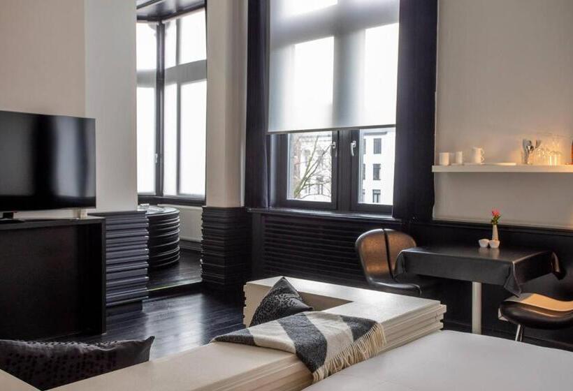 جناح سرير كينج, B&b Suites Feek