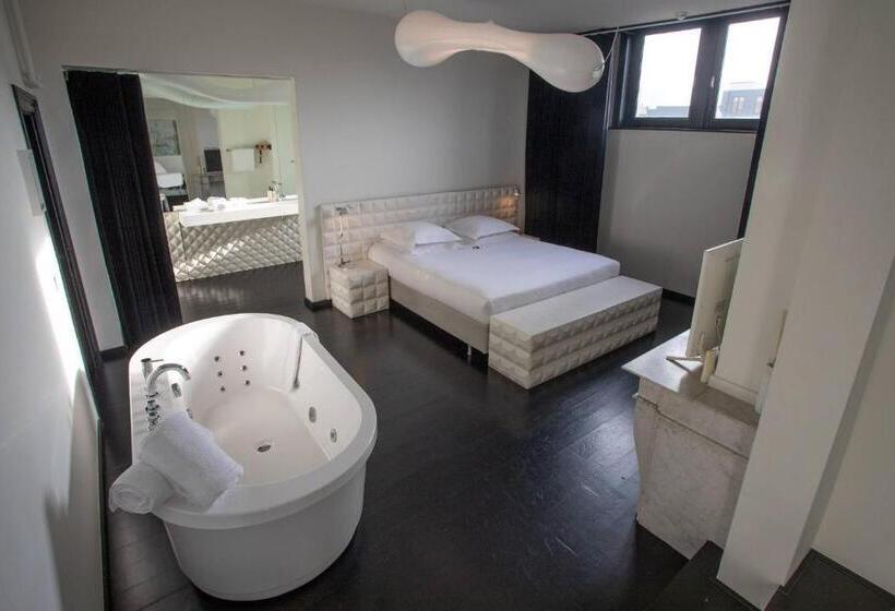 جناح عائلي, B&b Suites Feek