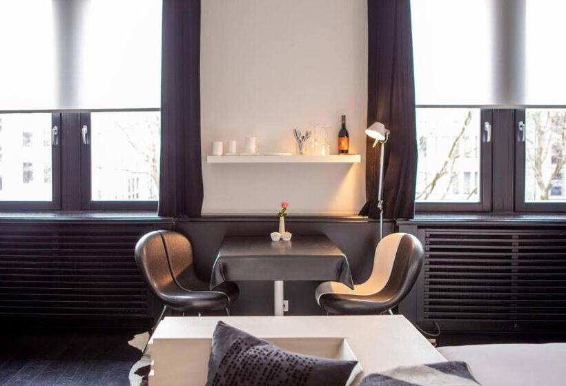 جناح سرير كينج, B&b Suites Feek