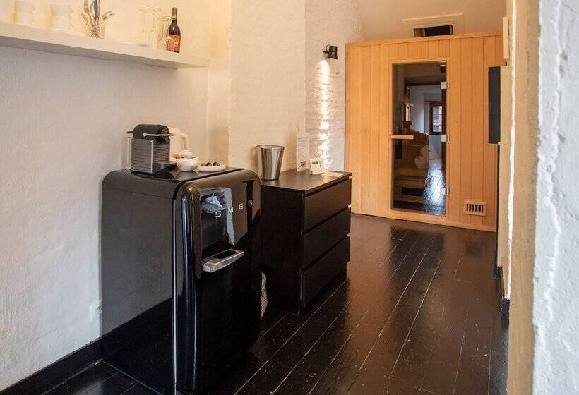 جناح ديلوكس, B&b Suites Feek