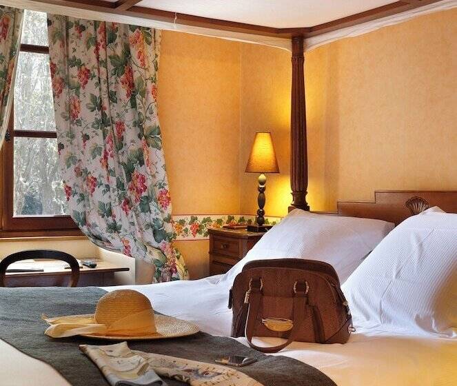 Трехместный Номер Комфорт, Chateau Chapeau Cornu