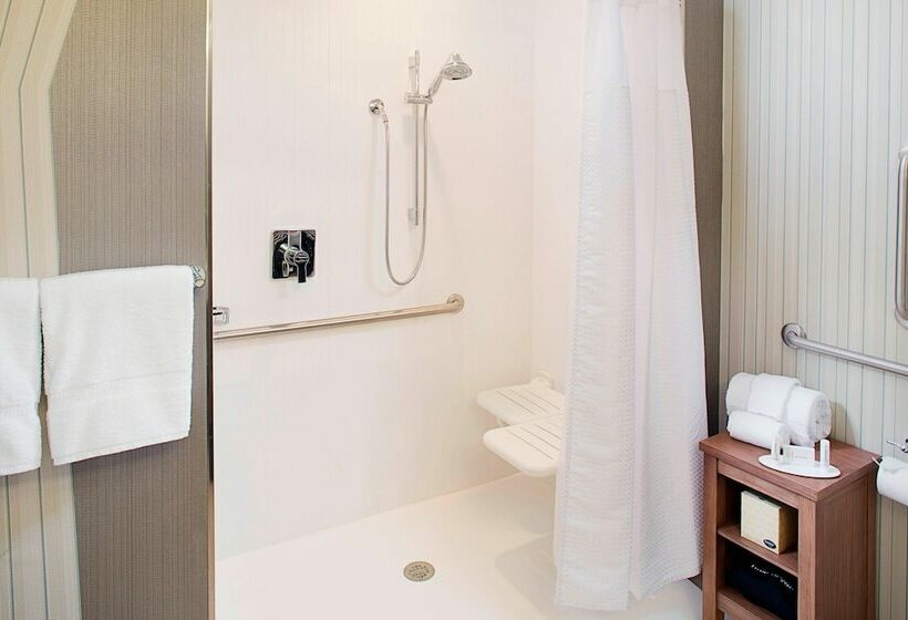 スイート, Courtyard By Marriott Dallas Carrollton And Carrollton Conference Center