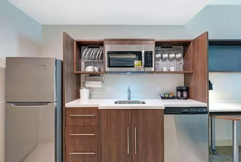 キングサイズベッドのスタンダードルーム, Courtyard By Marriott Dallas Carrollton And Carrollton Conference Center