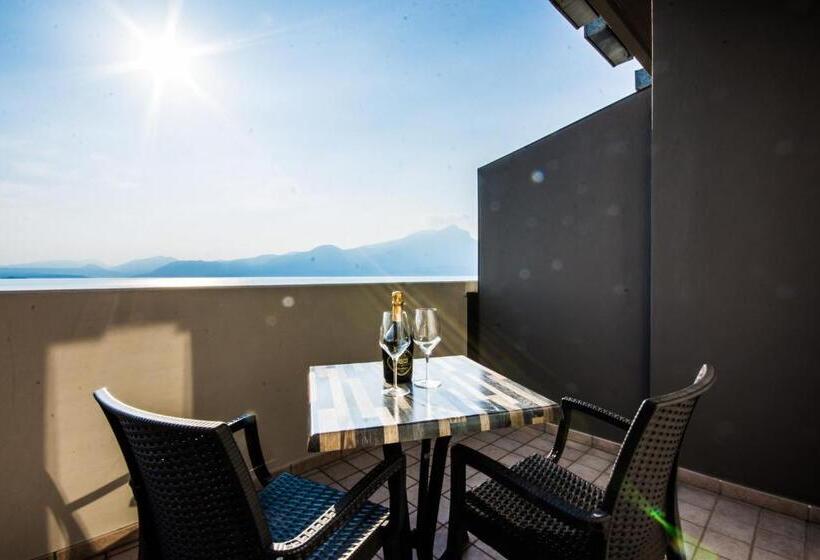 غرفة سوبيريور, Eden