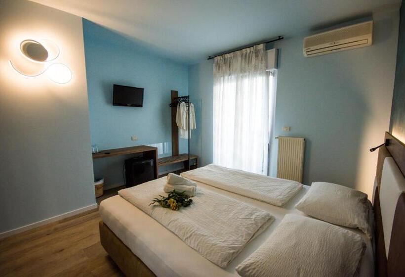 غرفة سوبيريور, Eden