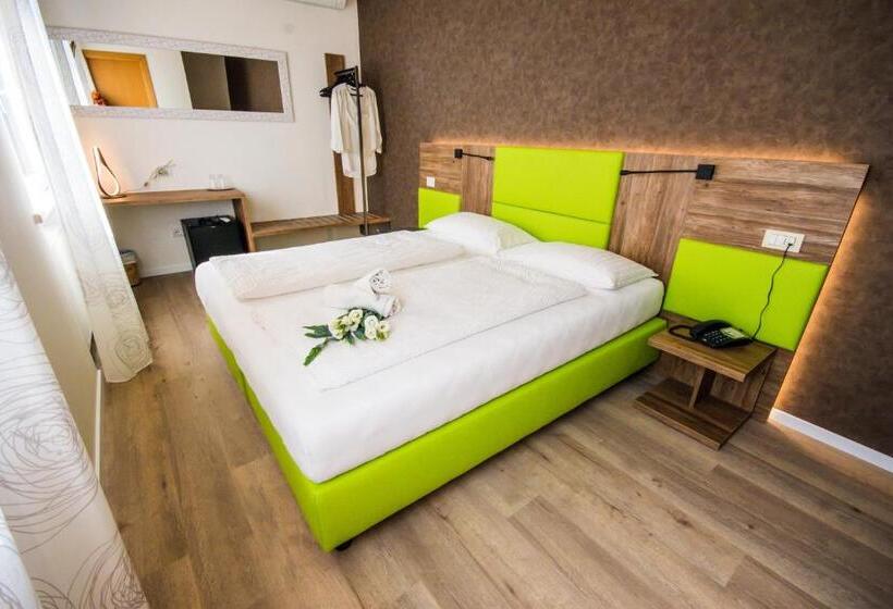 غرفة أساسية, Eden