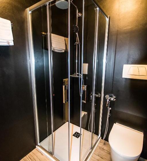 غرفة ديلوكس رباعية, Eden