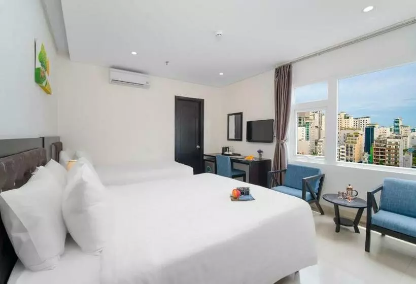 اتاق لوکس سه تخته, Golden Star Hotel By Thg