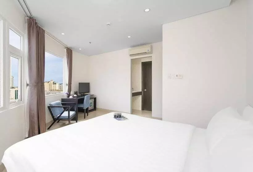 اتاق لوکس, Golden Star Hotel By Thg
