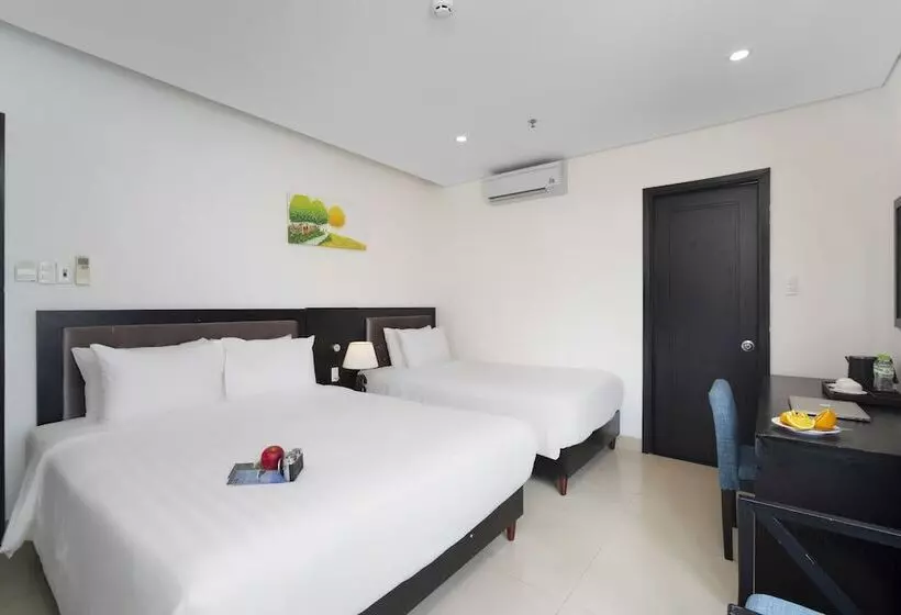 اتاق لوکس سه تخته, Golden Star Hotel By Thg