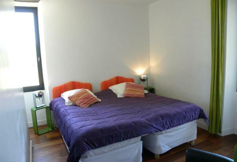 스탠다드 룸, La Bastie D Urfe