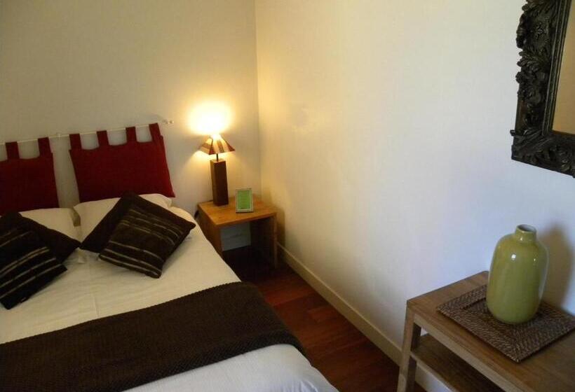 스탠다드 룸, La Bastie D Urfe