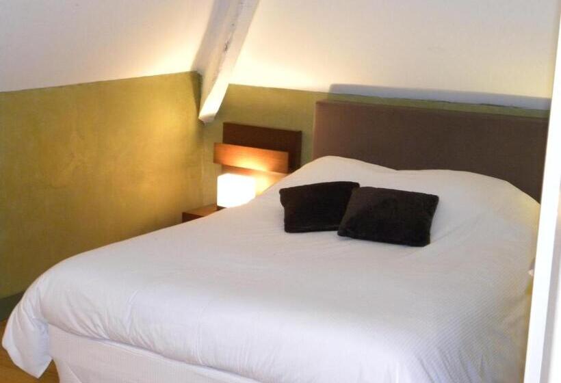 펜트하우스 룸, La Bastie D Urfe