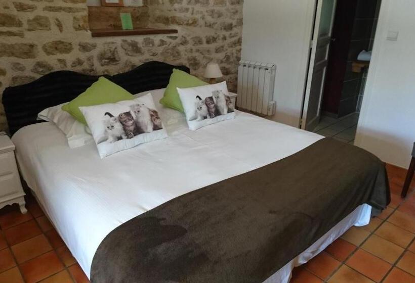 기본룸, La Bastie D Urfe