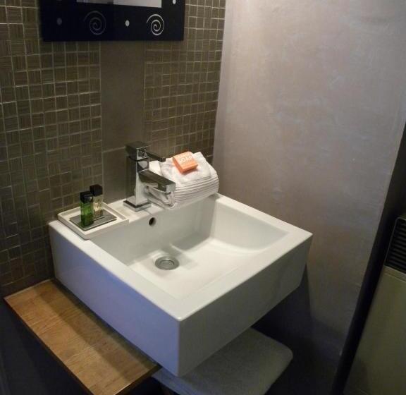 스탠다드 룸, La Bastie D Urfe