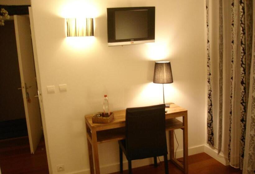 기본룸, La Bastie D Urfe