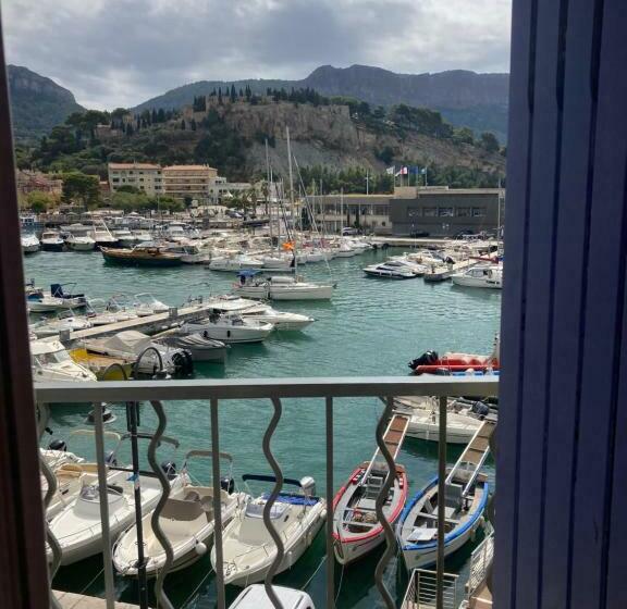 Номер Стандарт Вид на Море, Le Golfe