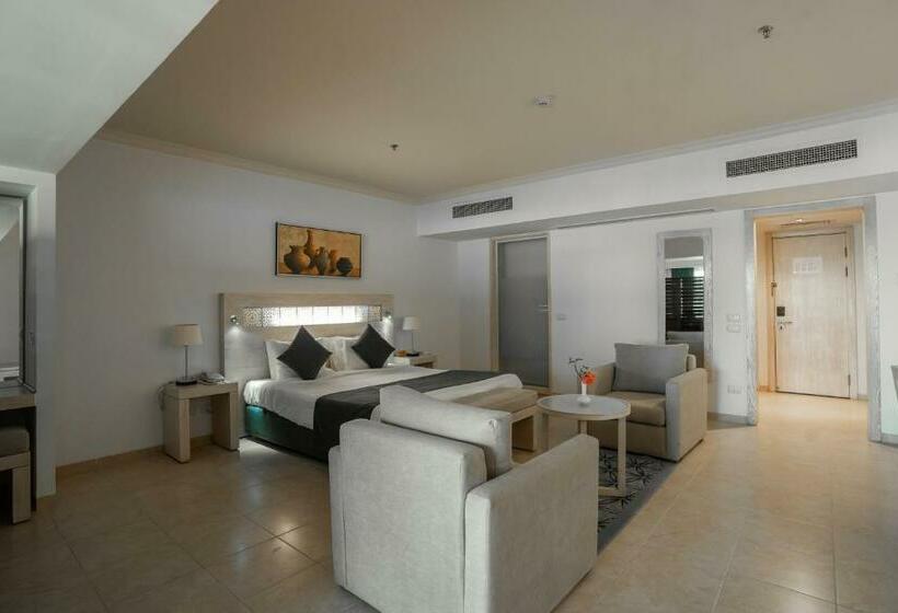 اتاق خانوادگی با چشمانداز استخر, Movenpick Waterpark Resort & Spa Soma Bay