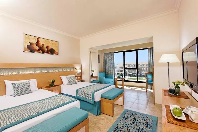 اتاق کلاسیک با چشم‌انداز استخر, Movenpick Waterpark Resort & Spa Soma Bay
