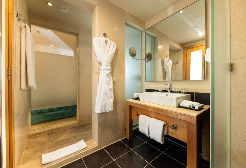 اتاق کلاسیک با چشم‌انداز استخر, Movenpick Waterpark Resort & Spa Soma Bay