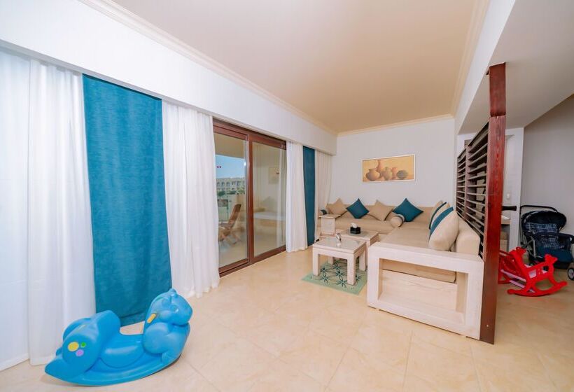 Deluxe Room Mountain View, Movenpick Waterpark Resort & Spa Soma Bay