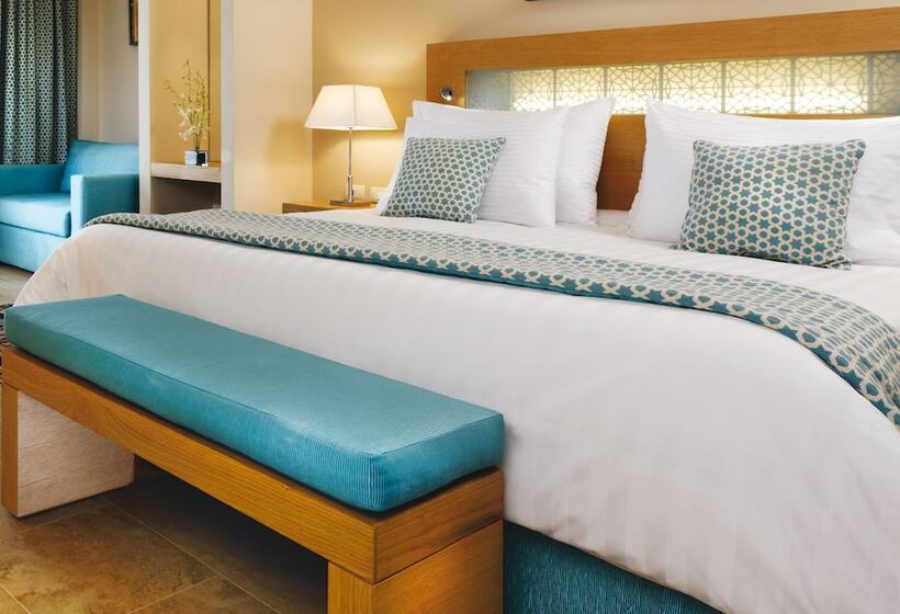 Deluxe Room Mountain View, Movenpick Waterpark Resort & Spa Soma Bay