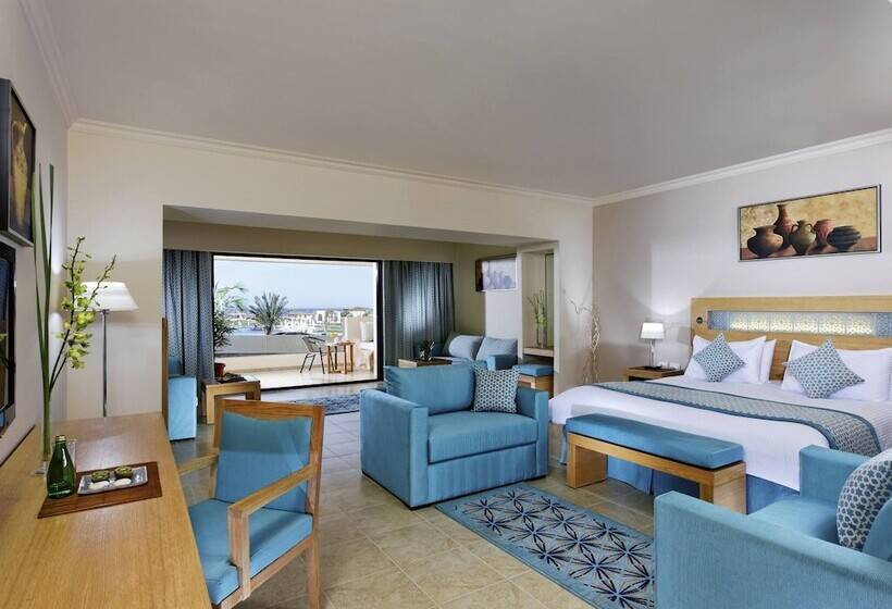 اتاق لوکس با چشم‌انداز استخر, Movenpick Waterpark Resort & Spa Soma Bay