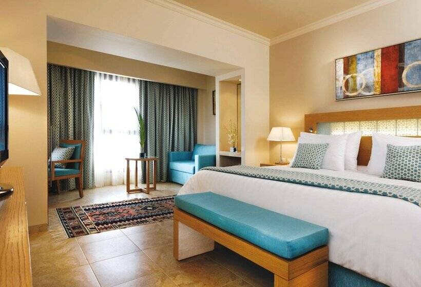 اتاق لوکس با چشمانداز استخر, Movenpick Waterpark Resort & Spa Soma Bay