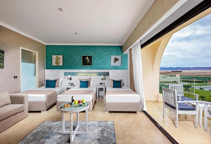 اتاق خانوادگی با چشمانداز استخر, Movenpick Waterpark Resort & Spa Soma Bay