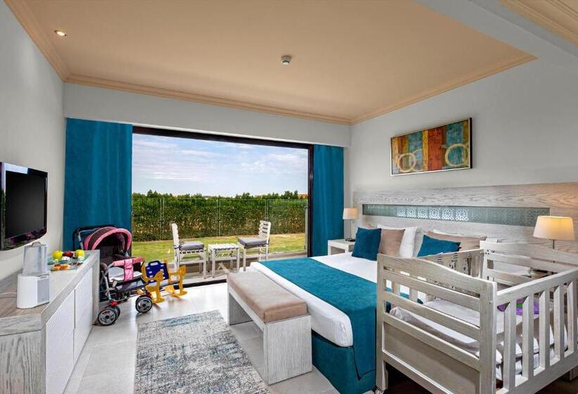 اتاق خانوادگی با چشمانداز استخر, Movenpick Waterpark Resort & Spa Soma Bay