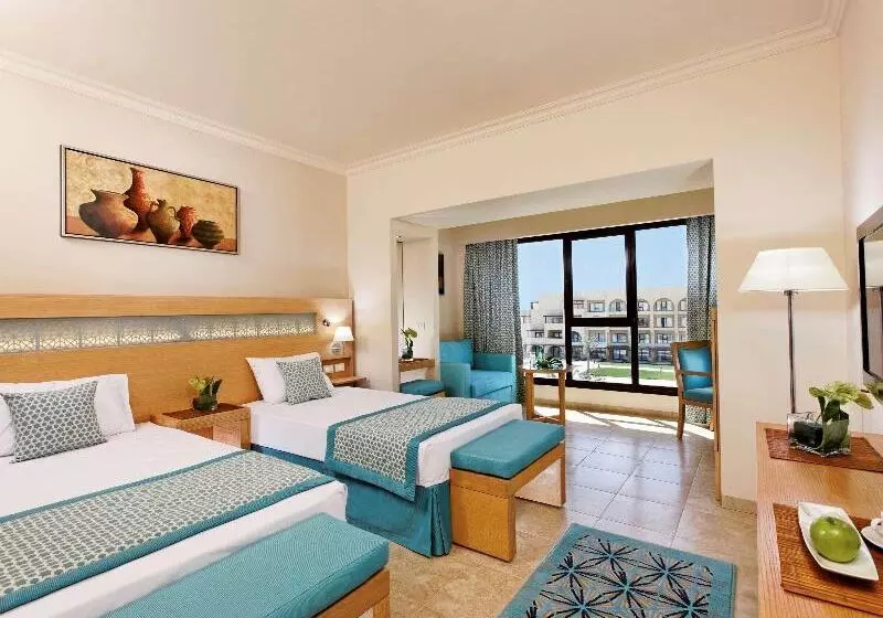 اتاق لوکس با چشم‌انداز دریا, Movenpick Waterpark Resort & Spa Soma Bay