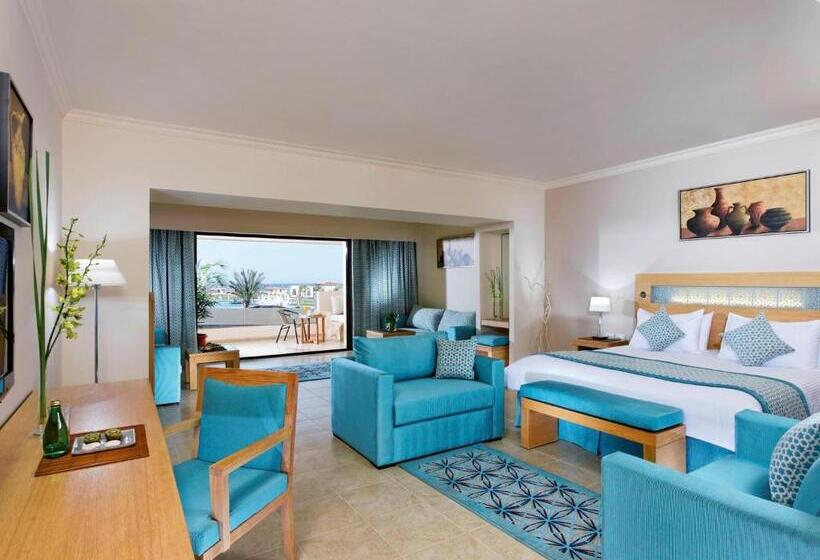 اتاق لوکس با چشم‌انداز استخر, Movenpick Waterpark Resort & Spa Soma Bay