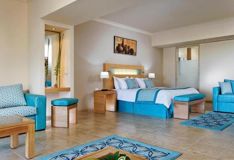 Classic Room Queen Bed, Movenpick Waterpark Resort & Spa Soma Bay