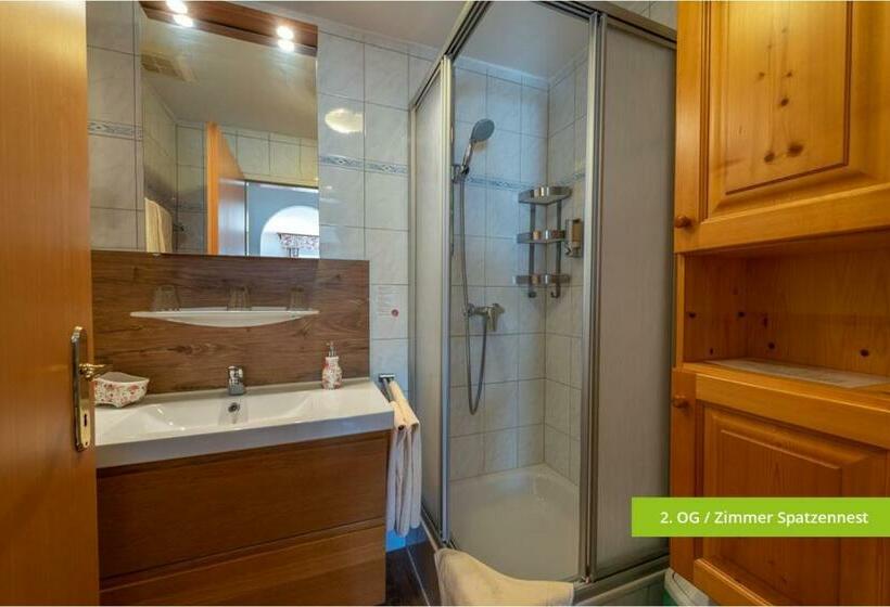 带阳台的三人标准间, Platzhirsch Zur Alten Wagnerei Gästehaus