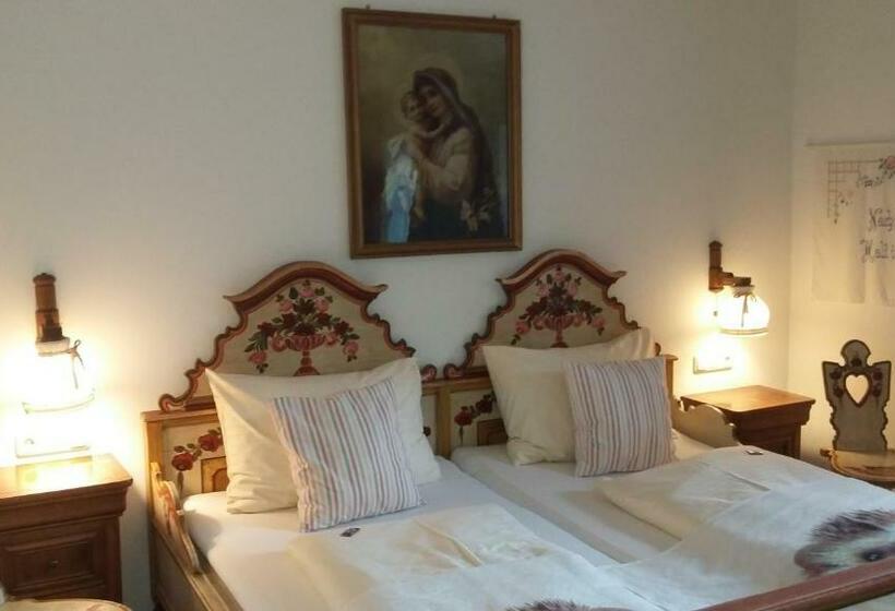 带阳台的三人标准间, Platzhirsch Zur Alten Wagnerei Gästehaus